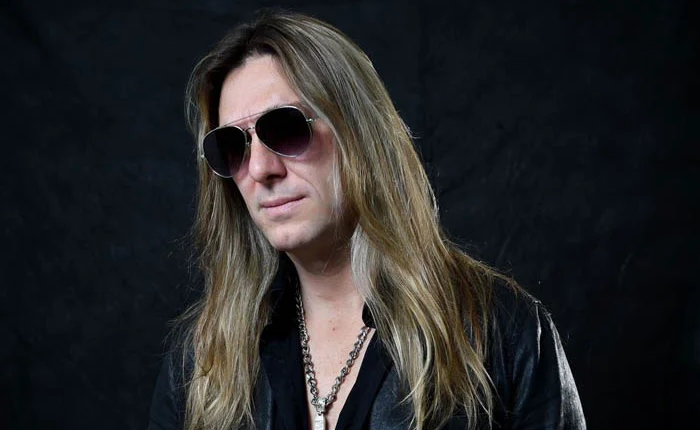 edufalaschi_Divulgacao2_TRM Press