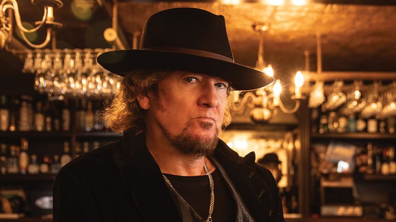 Com Adrian Smith, Bodebrown lança nova cerveja com o Iron Maiden