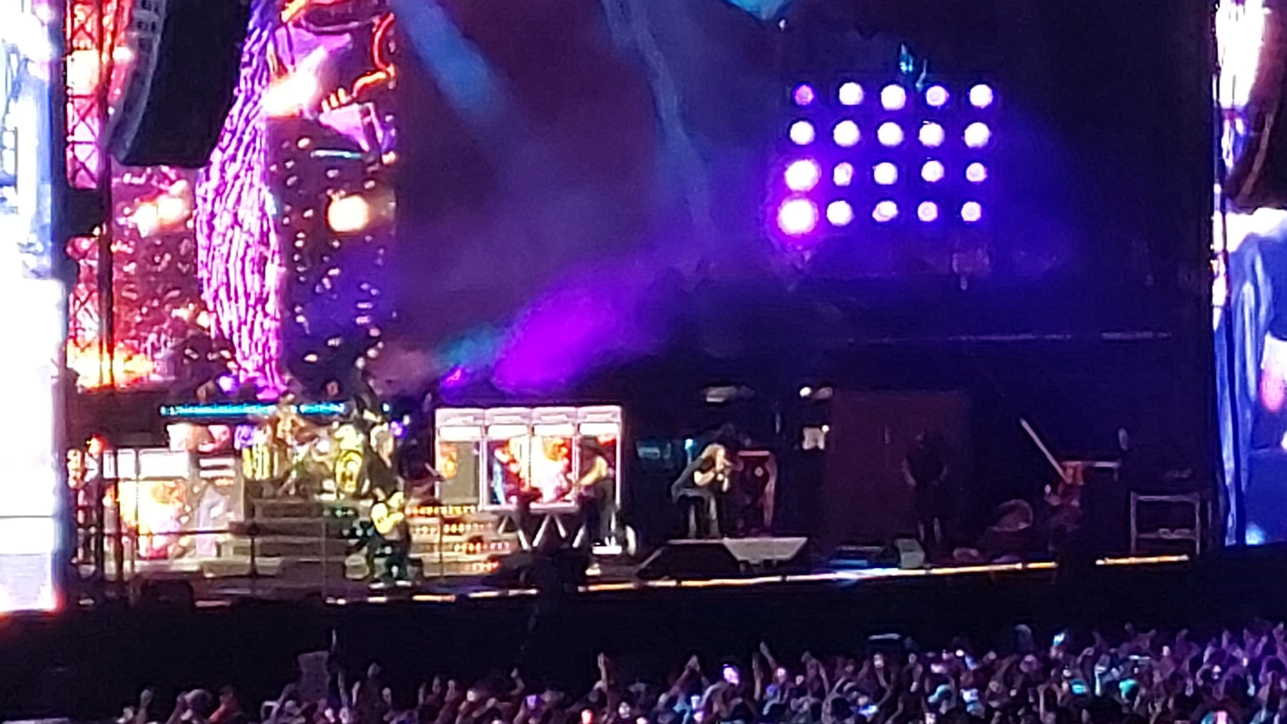 Show do Guns N’ Roses em Cariacica (ES) expõe força do público fora do eixo tradicional